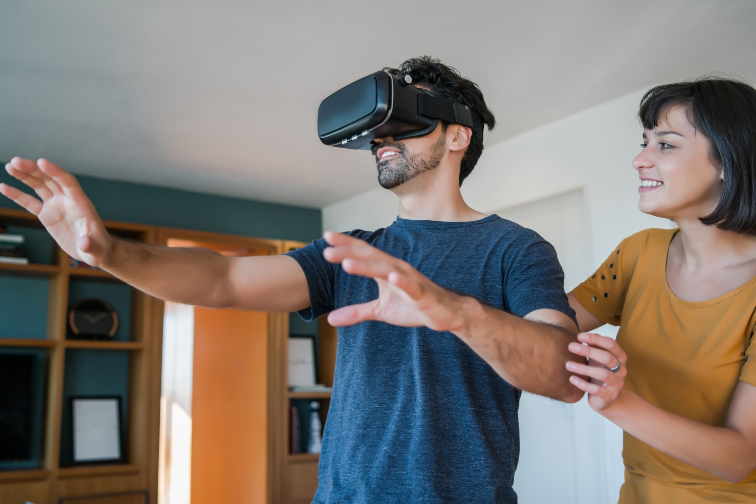 Meneer volgt Cursus Virtual Reality in de praktijk